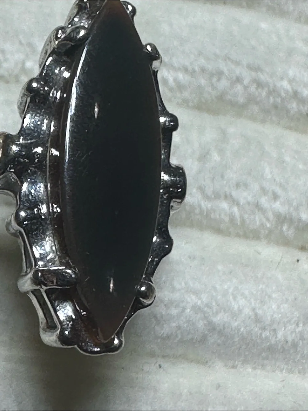 18k HHE mark costume ring